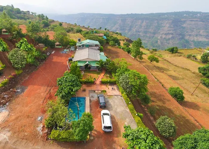 Lifeline Villas - Marvel Valley View 5Bhk With Private Pool,Surrounded By Strawberry Farms Mahabaleshwar